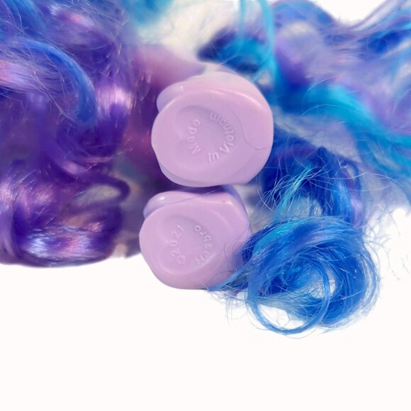 My Little Pony Shining Adventures Izzy Moonbow Purple Unicorn Blue & Purple Hair - Picture 5 of 6